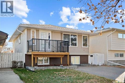 66 Bruce Place, Regina, SK - Outdoor With Balcony