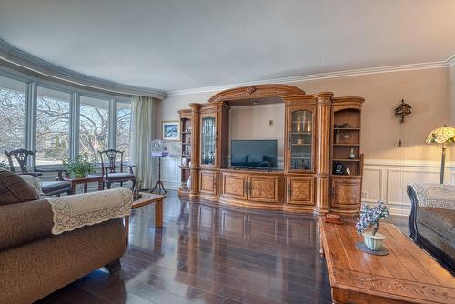 Living room - 12 Rue Holly, Hampstead, QC - Indoor Photo Showing Living Room