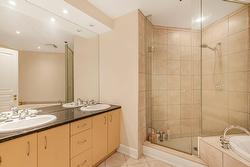 Salle de bains attenante à la CCP - 