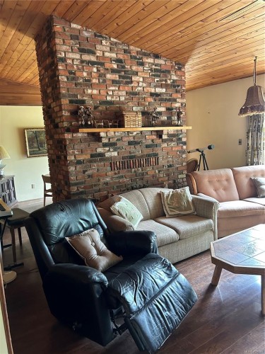 3358 Boyles Rd, Cobble Hill, BC 