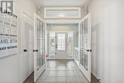 64 Carleton Trail, New Tecumseth, ON - Indoor Photo Showing Other Room