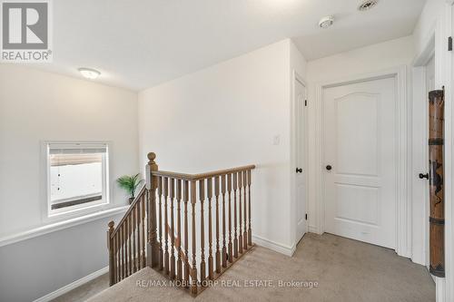 64 Carleton Trail, New Tecumseth, ON - Indoor Photo Showing Other Room