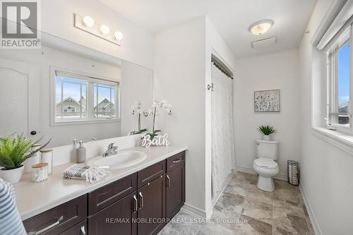 64 Carleton Trail, New Tecumseth, ON - Indoor Photo Showing Bathroom