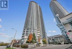 1515 - 135 VILLAGE GREEN SQUARE  Toronto, ON M1S 0G4