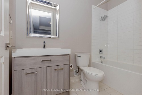 614-150 Main Street W, Hamilton, ON - Indoor Photo Showing Bathroom