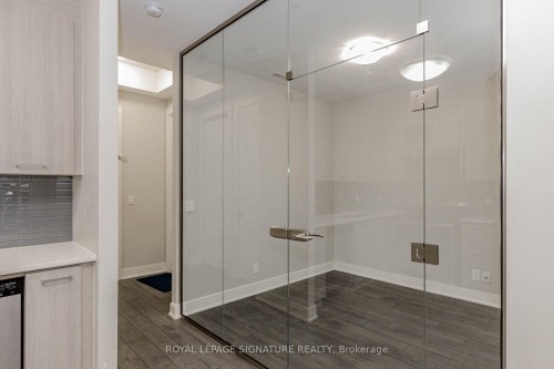 614-150 Main Street W, Hamilton, ON - Indoor