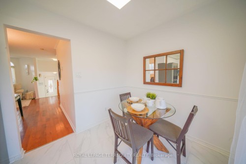 145 Springview Drive, Brampton, ON - Indoor Photo Showing Dining Room