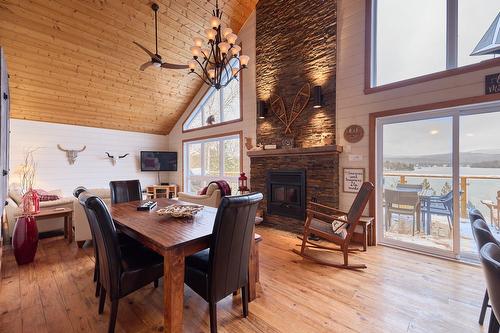 Overall view - 513 Rue Chartier, Entrelacs, QC - Indoor Photo Showing Dining Room With Fireplace