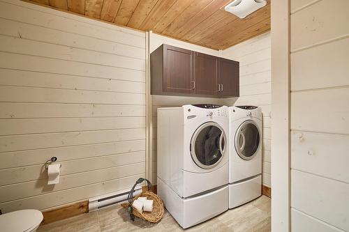 Bathroom - 513 Rue Chartier, Entrelacs, QC - Indoor Photo Showing Laundry Room