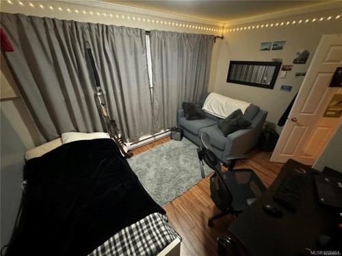 502 Elizabeth St, Nanaimo, BC - Indoor