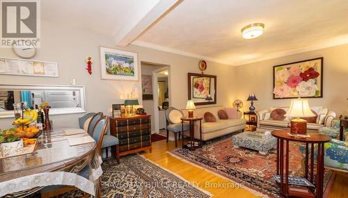 Upper - 371 Meadowbrook Drive, Milton, ON - Indoor Photo Showing Living Room