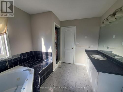 Unit 1-Upper Level - 700 Peter Robertson Boulevard, Brampton, ON - Indoor Photo Showing Bathroom