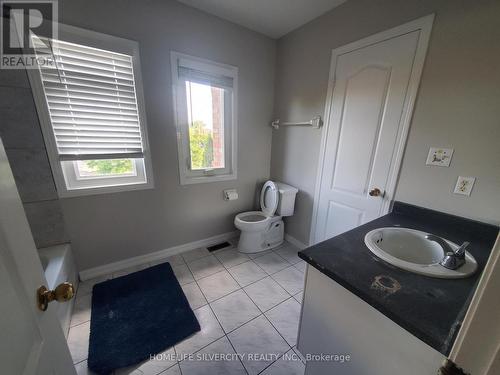 Unit 1-Upper Level - 700 Peter Robertson Boulevard, Brampton, ON - Indoor Photo Showing Bathroom