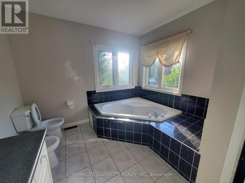 Unit 1-Upper Level - 700 Peter Robertson Boulevard, Brampton, ON - Indoor Photo Showing Bathroom