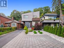 88 SOUTH KINGSWAY WAY Toronto, ON M6S 3T3