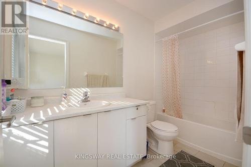 70 - 50 Edinburgh Drive, Brampton, ON - Indoor Photo Showing Bathroom