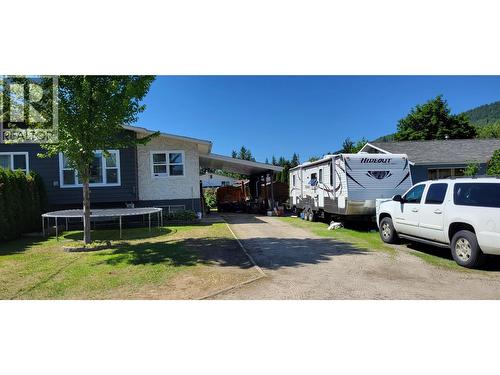 77 Juniper Avenue  Fruitvale, BC V0G 1L0