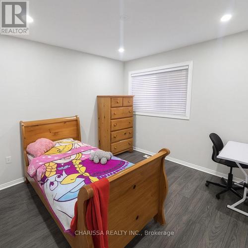 6798 Bansbridge Crescent, Mississauga, ON - Indoor Photo Showing Bedroom