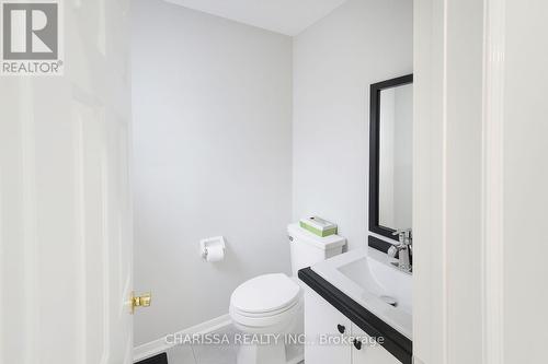 6798 Bansbridge Crescent, Mississauga, ON - Indoor Photo Showing Bathroom