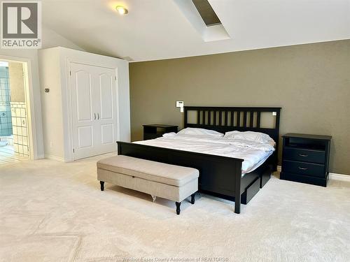 3748 Ouellette Avenue, Windsor, ON - Indoor Photo Showing Bedroom