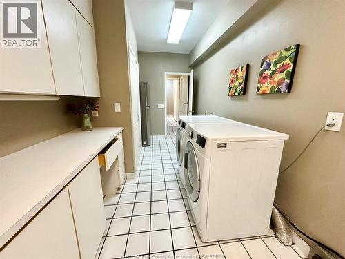 3748 Ouellette Avenue, Windsor, ON - Indoor Photo Showing Laundry Room