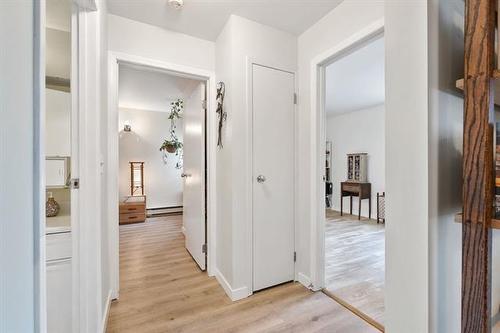 8-270 Dollard Blvd, Winnipeg, MB 