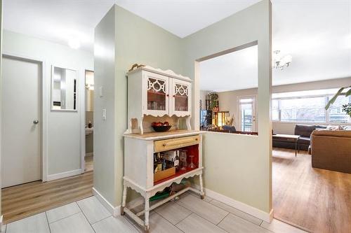 8-270 Dollard Blvd, Winnipeg, MB 