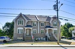 375 Rue des Érables  Brownsburg-Chatham, QC J8G 2Y3