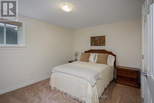 247 Shinny Avenue, Ottawa, ON - Indoor Photo Showing Bedroom