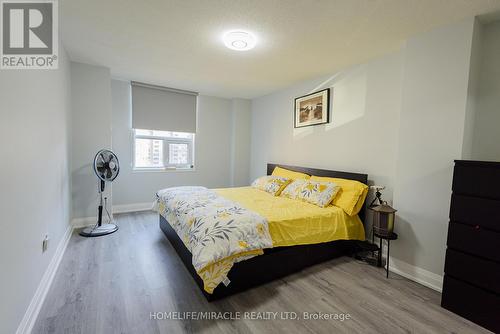 1201 - 714 The West Mall, Toronto, ON - Indoor Photo Showing Bedroom