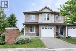 7 SOUTHSIDE Place Unit# 49  Hamilton, ON L9C 7W6