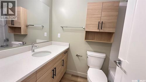 207 4555 Rae Street, Regina, SK - Indoor Photo Showing Bathroom