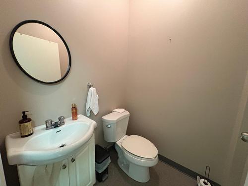 Salle d'eau - B-56 Av. Principale, Rouyn-Noranda, QC - Indoor Photo Showing Bathroom