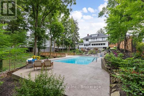 50 Hillcrest Avenue, St. Catharines (Old Glenridge), ON - Outdoor With In Ground Pool
