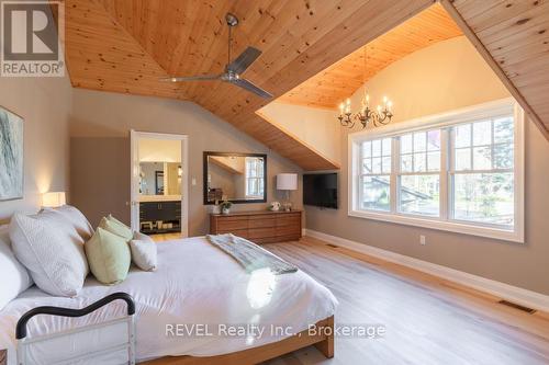 50 Hillcrest Avenue, St. Catharines (Old Glenridge), ON - Indoor Photo Showing Bedroom
