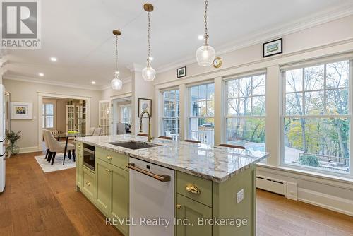 50 Hillcrest Avenue, St. Catharines (Old Glenridge), ON - Indoor Photo Showing Kitchen With Upgraded Kitchen