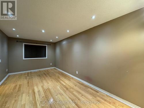 866 Khan Crescent, Mississauga, ON - Indoor Photo Showing Other Room