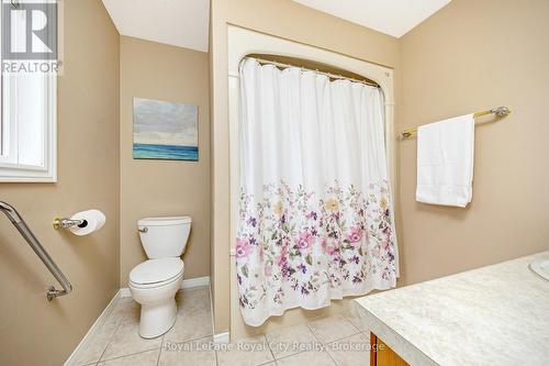 Ensuite 4 Piece Bath - 120 Bernardi Crescent, Guelph/Eramosa (Rockwood), ON - Indoor Photo Showing Bathroom