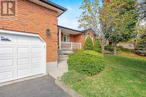 120 Bernardi Crescent, Guelph/Eramosa (Rockwood), ON - Outdoor With Deck Patio Veranda