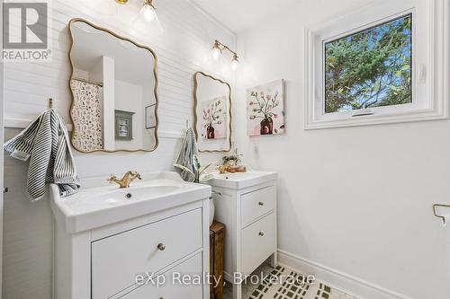7223 Wellington Rd 51 Road, Guelph/Eramosa, ON - Indoor Photo Showing Bathroom