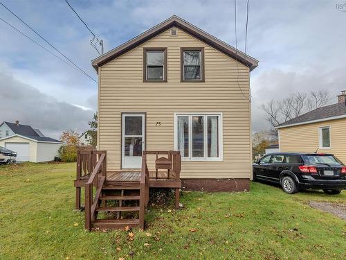 25 Matilda Street  Sydney, NS B1N 2T3