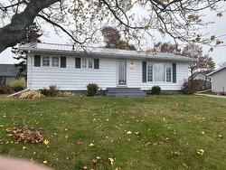 116 OAK Drive  Charlottetown, PE C1A 7Z2