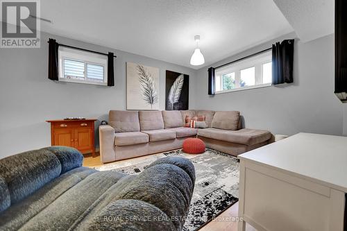 6 Goodwin Avenue, Clarington (Bowmanville), ON - Indoor Photo Showing Living Room