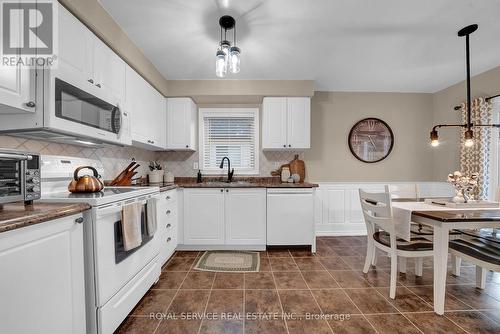 6 Goodwin Avenue, Clarington (Bowmanville), ON - Indoor Photo Showing Kitchen