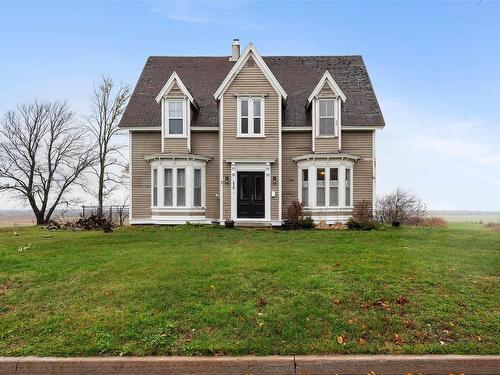 230 Victoria Street E, Amherst, NS 