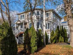 2077 Quinn Street  Halifax, NS B3L 3E5