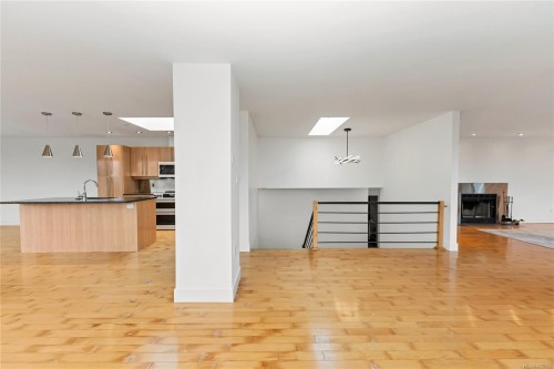 5198 Beckton Rd, Saanich, BC 