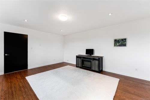 5198 Beckton Rd, Saanich, BC 