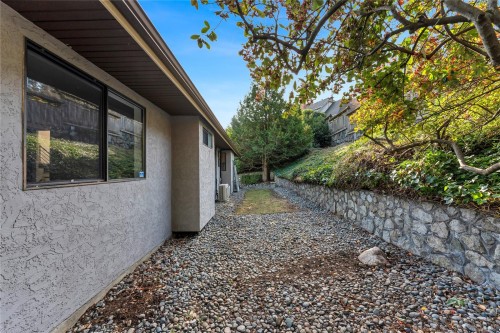 5198 Beckton Rd, Saanich, BC 