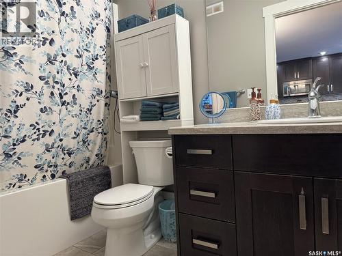 4 110 Centennial Boulevard, Warman, SK - Indoor Photo Showing Bathroom